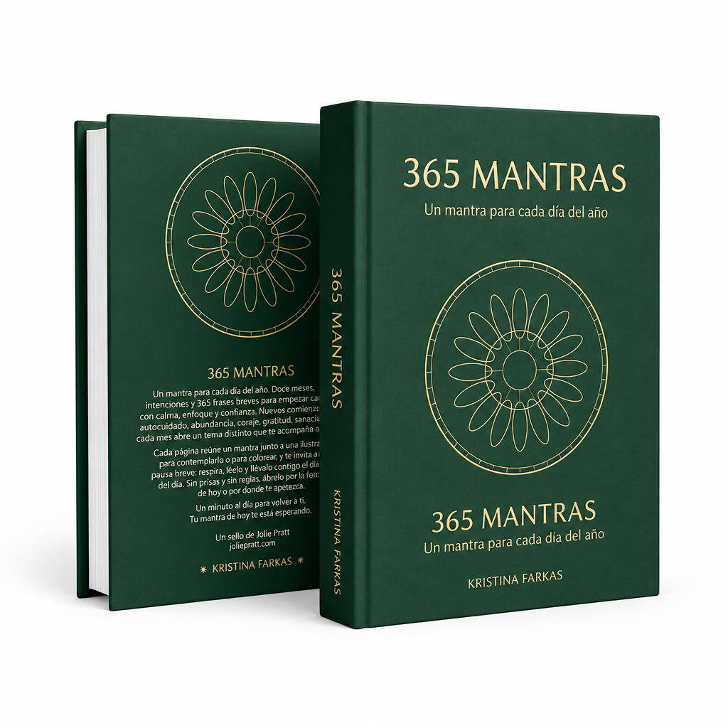 Portada del libro 365 Mantras de Kristina Farkas, dos ejemplares en tapa dura verde con mandala dorado